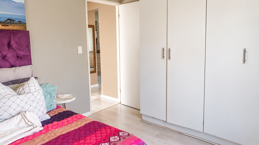 2 Bedroom Property for Sale in Parklands Western Cape